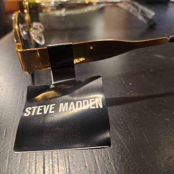 Steve Madden Gold Sunglasses